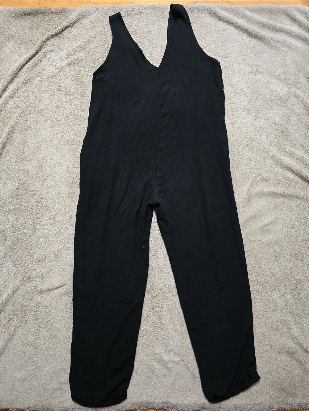 Papillon Sleeveless V-Neck Black Jumpsuit with Pockets Size Large - Picture 8 of 12